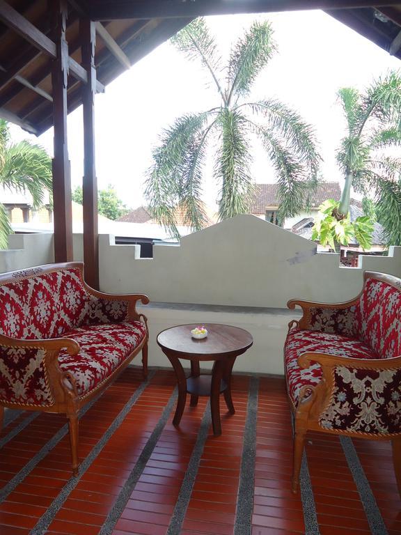 Ananda Resor