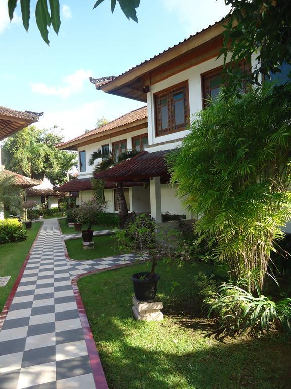 Ananda Resor