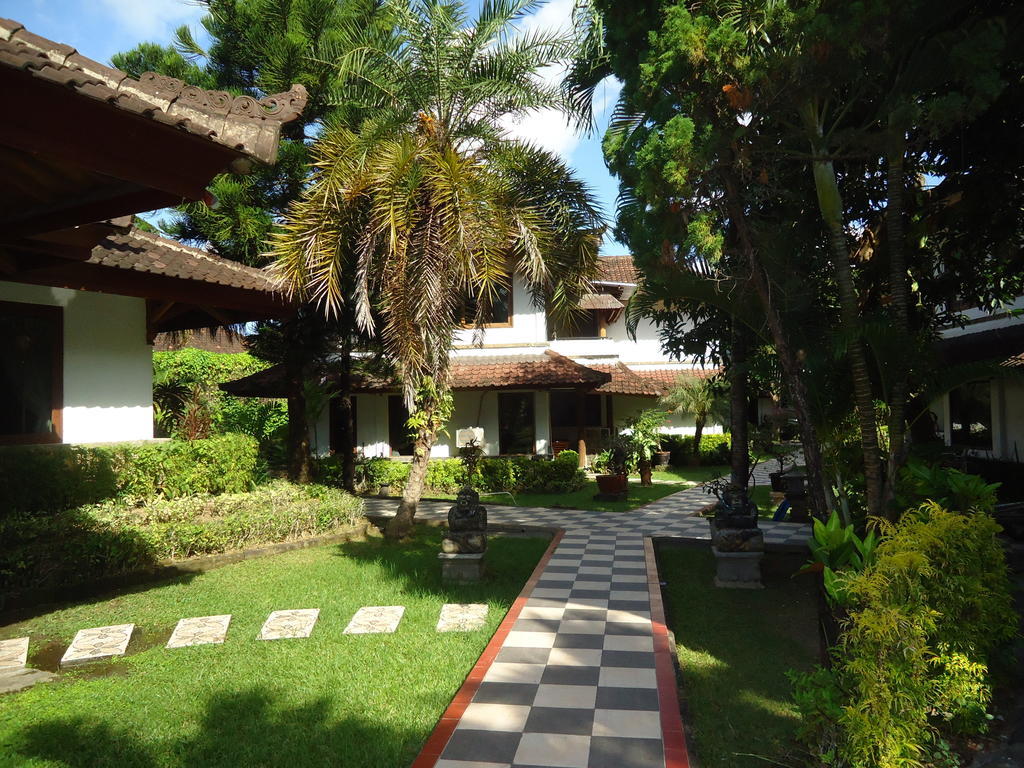 Ananda Resor