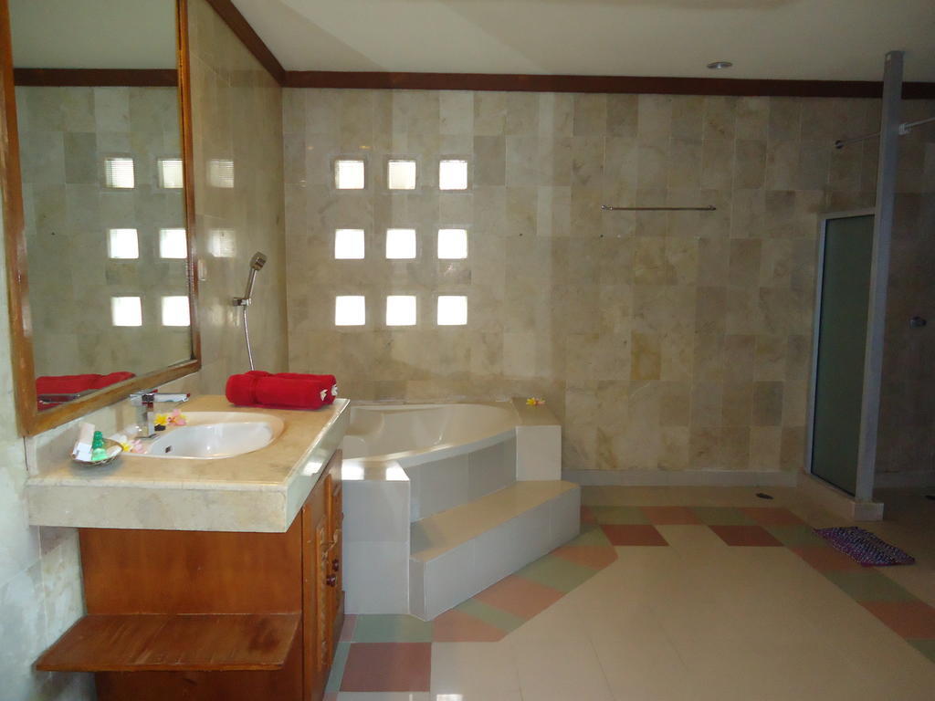 Ananda Resor 3*