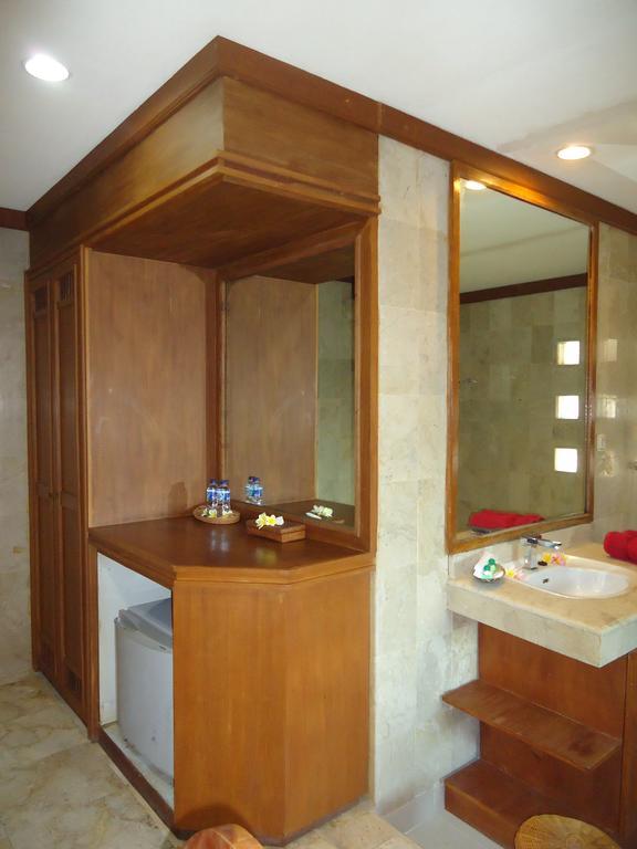 Ananda Resor 3*
