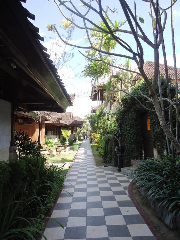 Ananda Resor 3*