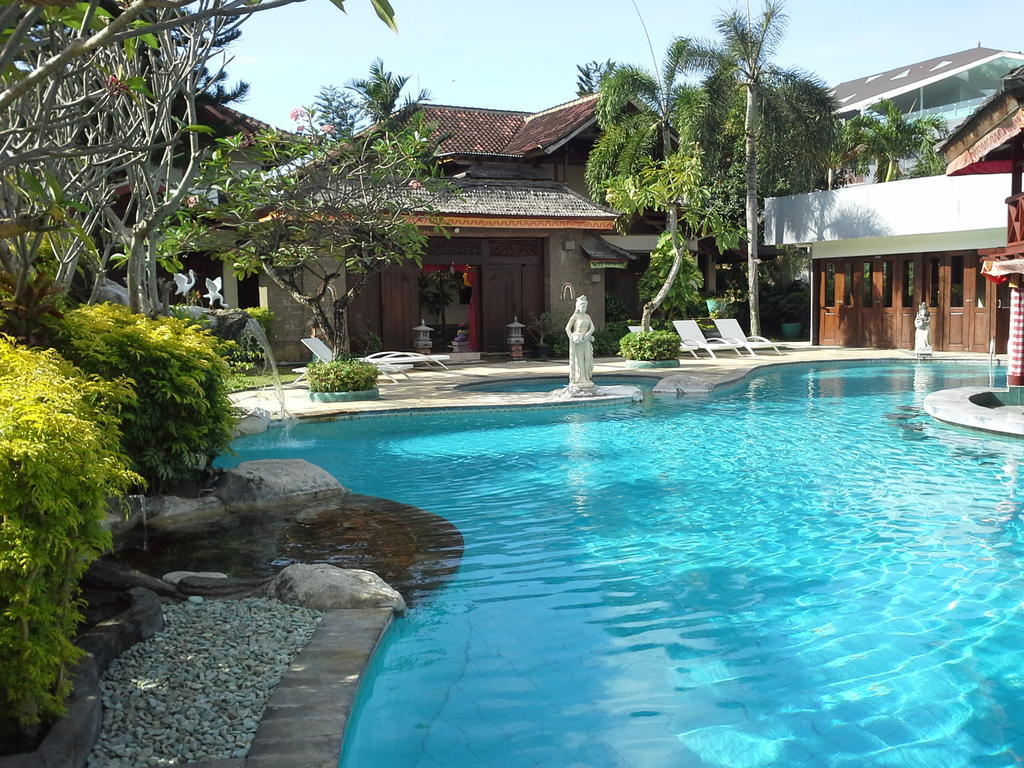 Ananda Resor Seminyak (Bali)